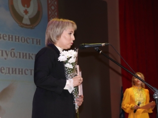 Елена Ивановна Губкина - директор МБУК «Алнашская МЦБС»