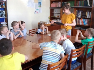 Познавательный час ко Дню семьи в Игринской детской библиотеке