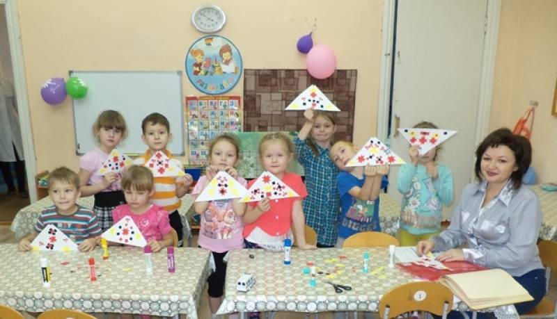Очередное занятие клуба «Солнечный зайчик» в детском саду