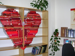 Акция «Признайся книге в любви» в Кезской библиотеке