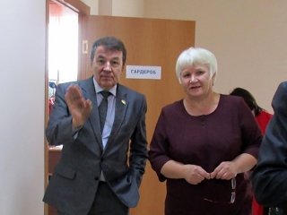 Визит министра культуры УР В. М. Соловьева в Шарканскую библиотеку
