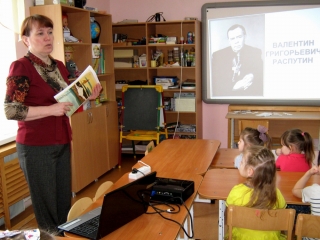 Акция «Читаем Распутина вместе» в Можгинской сельской библиотеке