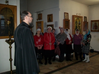 Занятие клуба «Бабушки-сударушки» в Свято-Троицком храме