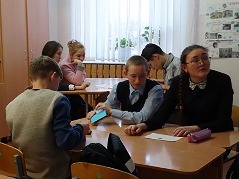 Интеллектуальная игра «Знатоки Конституции» в Мари-Возжайской школе