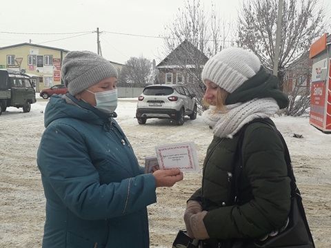 Акция к Международному дню удмуртского языка в Дебёсской библиотеке