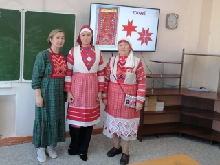 День национального костюма в районной библиотеке