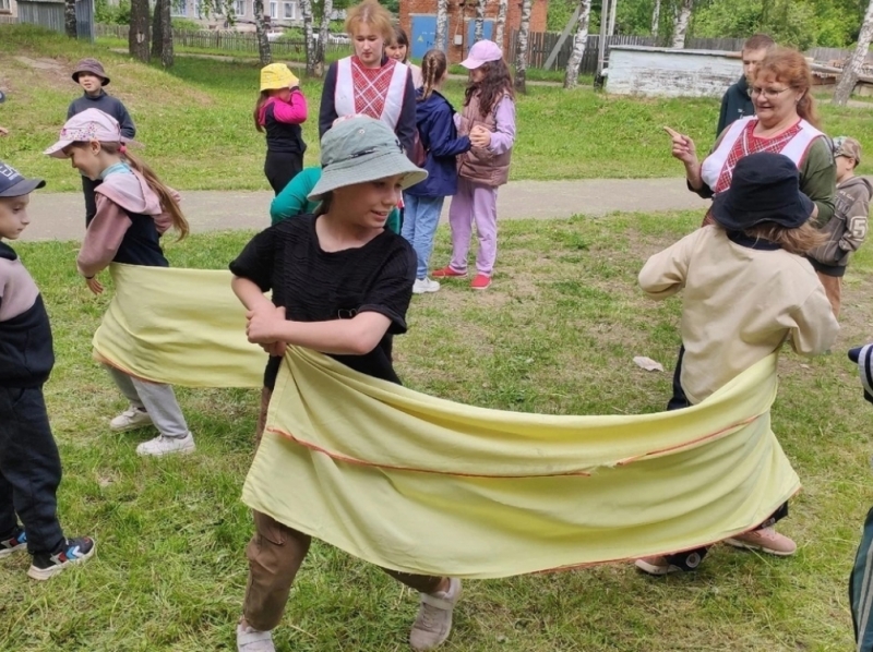 Час народных игр от Ярской детской библиотеки