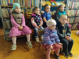 Акция «Книжка на ладошке» от Безменшурского библиотеки