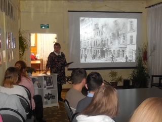 Урок памяти «Бессмертный Ленинград» в районной библиотеке