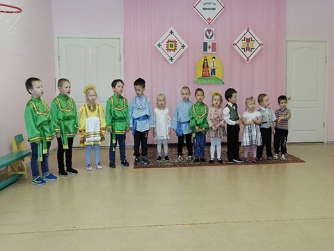 Музыкально-игровое мероприятие в Лолошур-Возжинской библиотеке