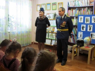«Есть такая профессия – Родину защищать!»: встреча с капитаном ВВС Н. Н. Зимовым