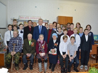 «Встреча трех поколений»: к Дню памяти о россиянах, исполнявших свой воинский долг за пределами Отечества