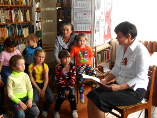 Акция «Читаем детям о войне» в Ярском районе