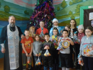 Занятие в православном клубе «Зернышко» в Ягульской библиотеке