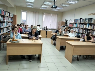 Литературный вечер «Жил народной радостью и болью» в Кизнерской районной библиотеке