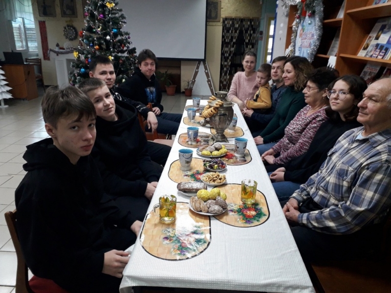 Встреча за самоваром «Пряничный хоровод» в Дебёсской библиотеке