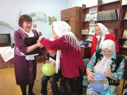 Конкурсно-игровая программа «Уйнайбыз hэм жырлайбыз» («Мы играем и поем»)