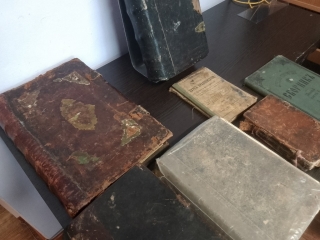 Старинные книги