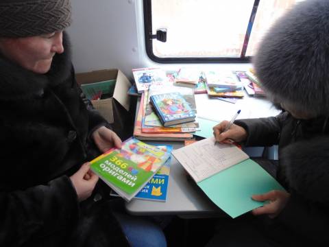 Библиобус в Завьяловском районе: когда книга – желанный гость