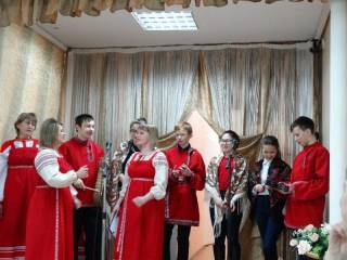 Праздничное мероприятие «Русские узоры» в Граховской районной библиотеке
