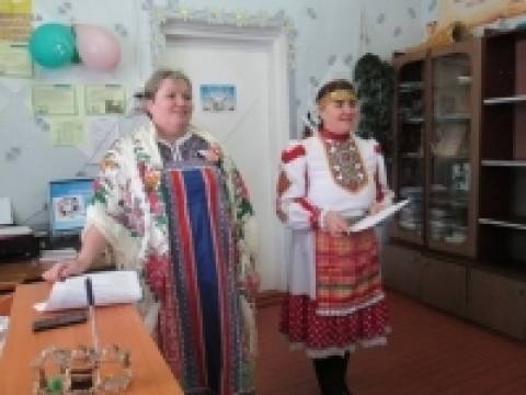 День родного языка в Нижнепыхтинской библиотеке
